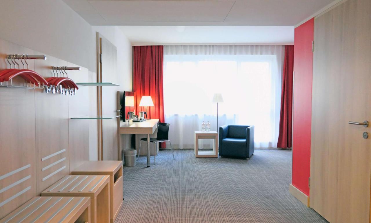 Park Inn By Radisson Linz Bagian luar foto