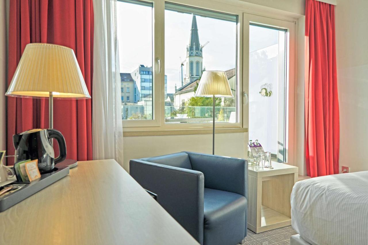 Park Inn By Radisson Linz Bagian luar foto
