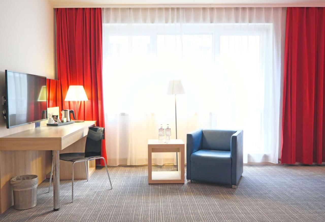 Park Inn By Radisson Linz Bagian luar foto