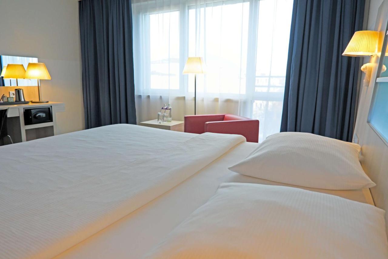 Park Inn By Radisson Linz Bagian luar foto