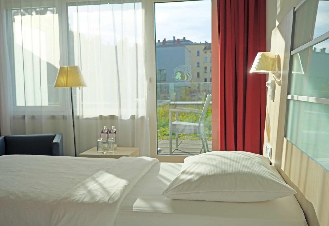 Park Inn By Radisson Linz Bagian luar foto