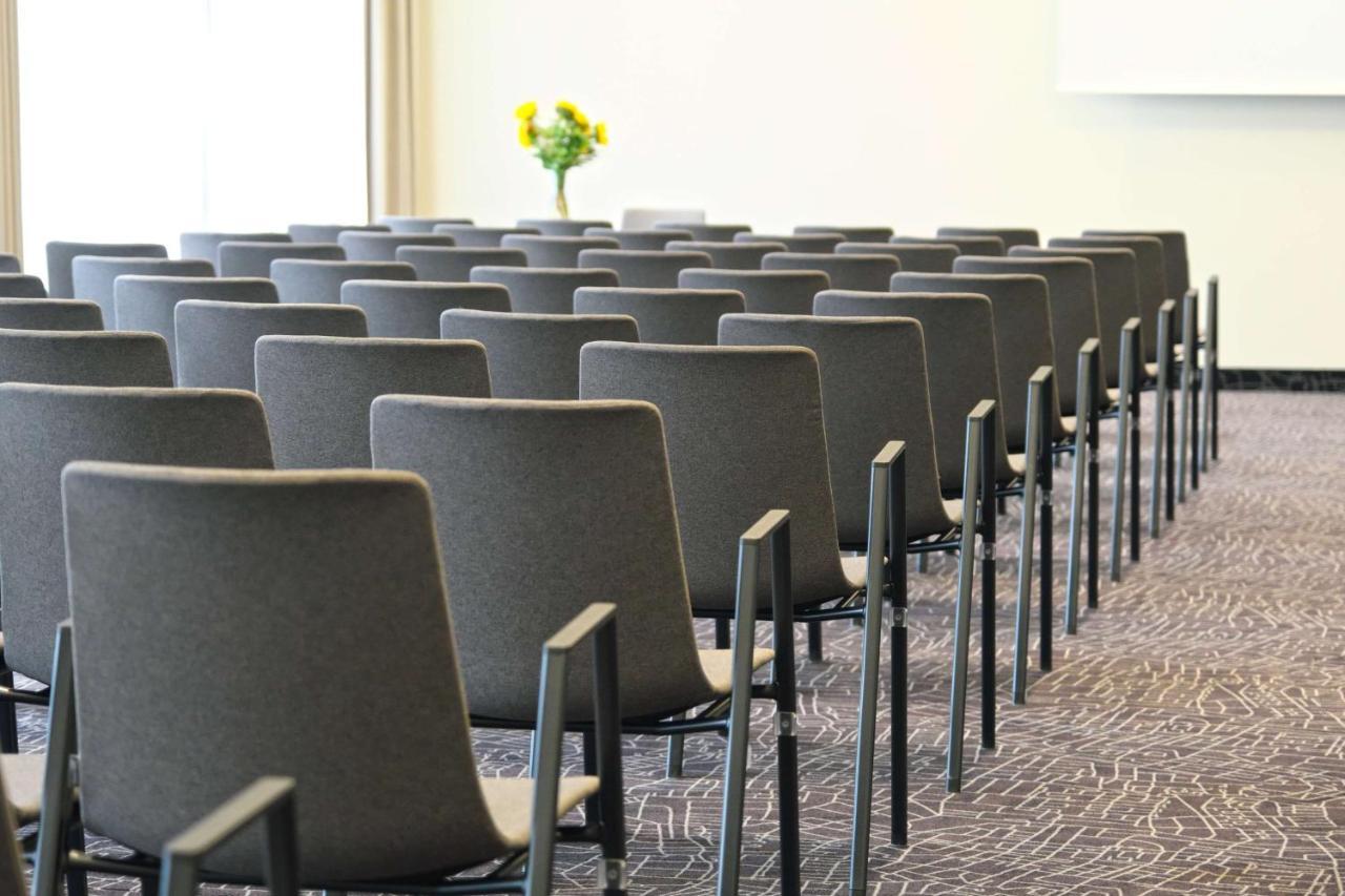 Park Inn By Radisson Linz Bagian luar foto