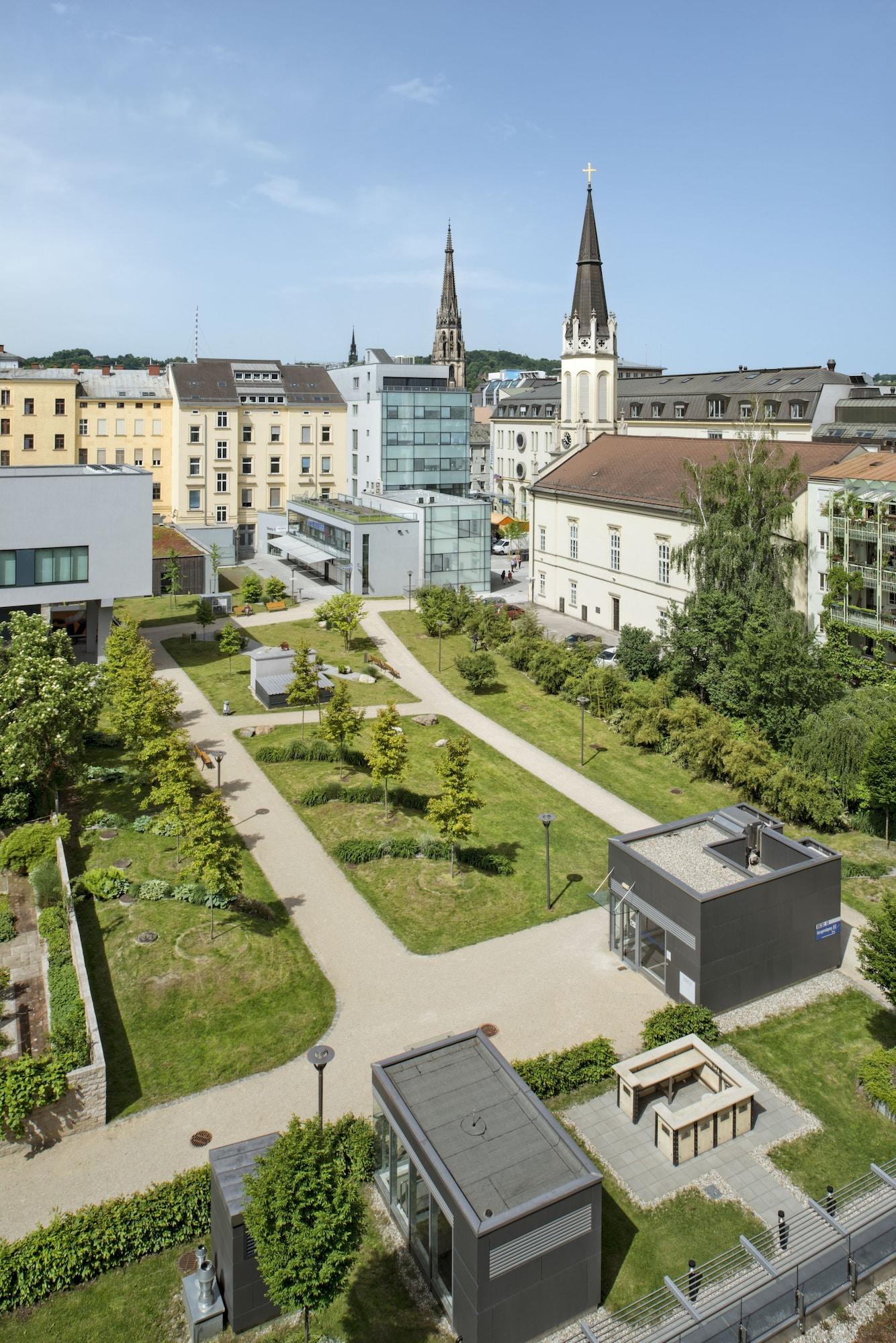 Park Inn By Radisson Linz Bagian luar foto