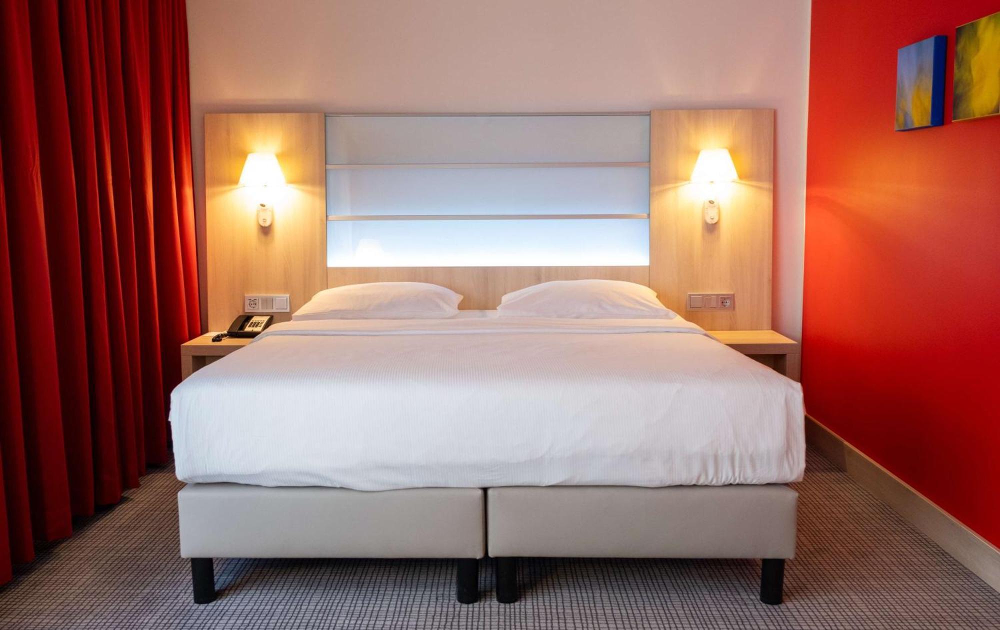 Park Inn By Radisson Linz Bagian luar foto