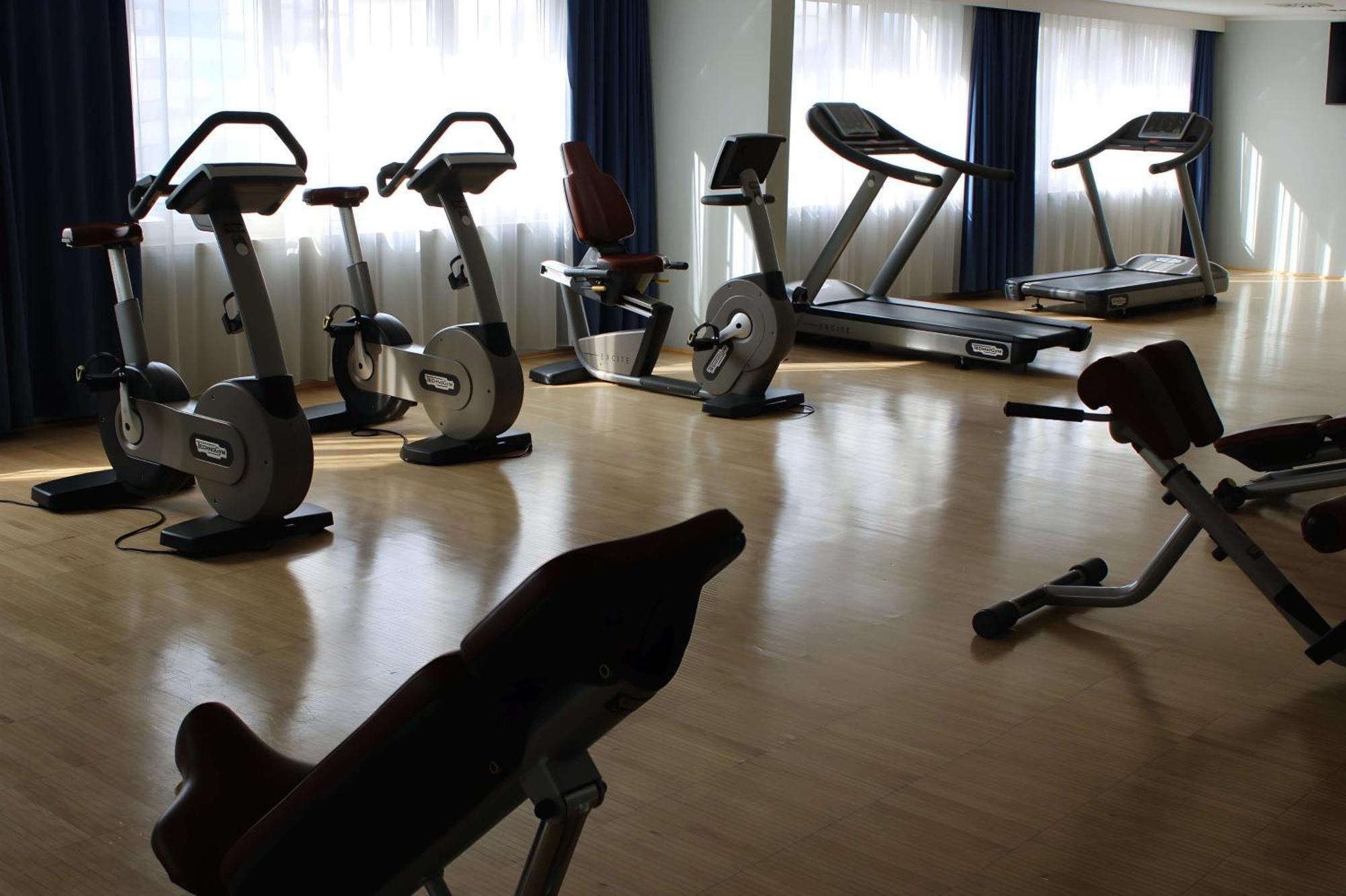 Park Inn By Radisson Linz Bagian luar foto