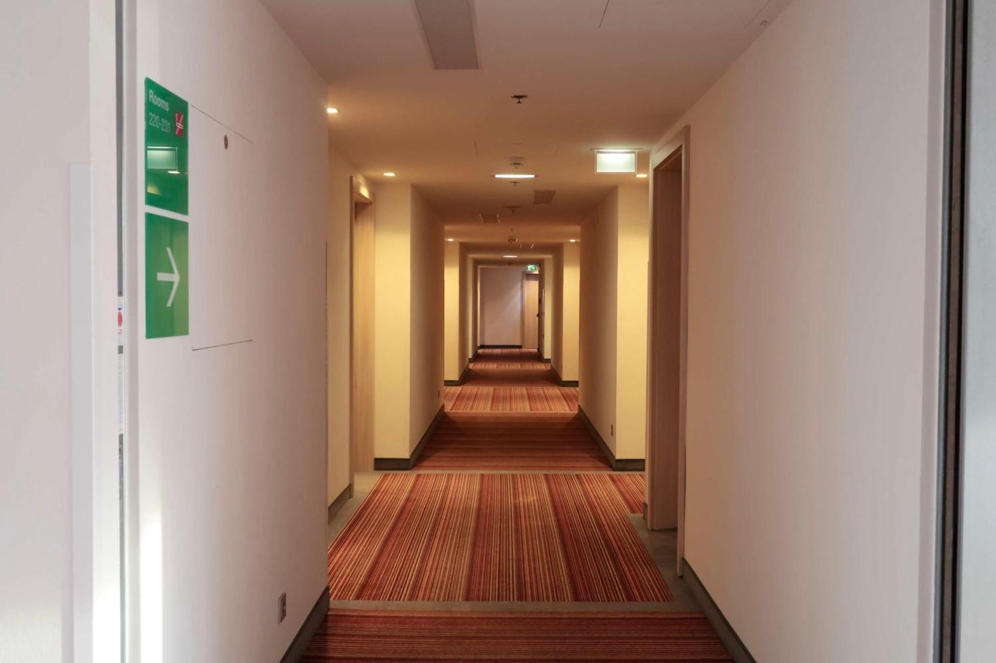 Park Inn By Radisson Linz Bagian luar foto