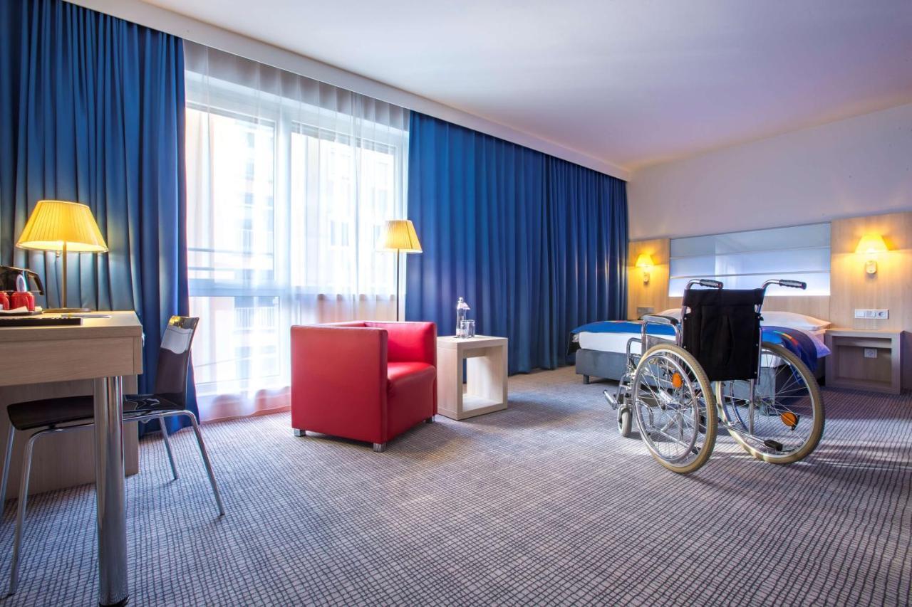 Park Inn By Radisson Linz Bagian luar foto